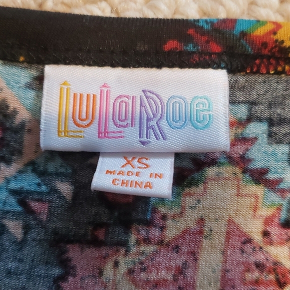 ❤️ 2/$25 … Aztec print Julia - Picture 4 of 4